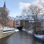 Ferienwohnung Blickfang - Modernes Apartment Direkt In Der Altstadt Von Erfurt Mit Balkon - Beste Lage Und Aussicht